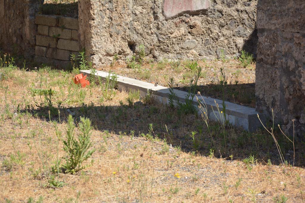 VI.13.2 Pompeii. July 2017. Doorway to cubiculum 5, on east side of atrium.
Foto Annette Haug, ERC Grant 681269 DÉCOR.

