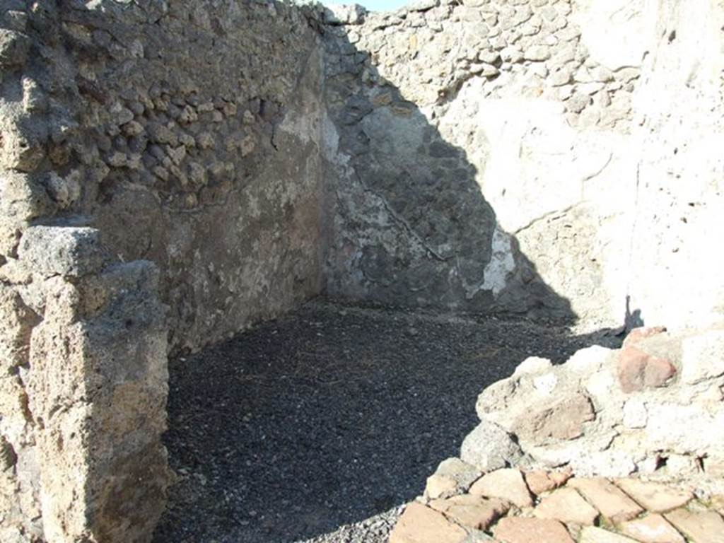 VI.14.3 Pompeii. December 2007. Doorway to rear room in north wall of shop.