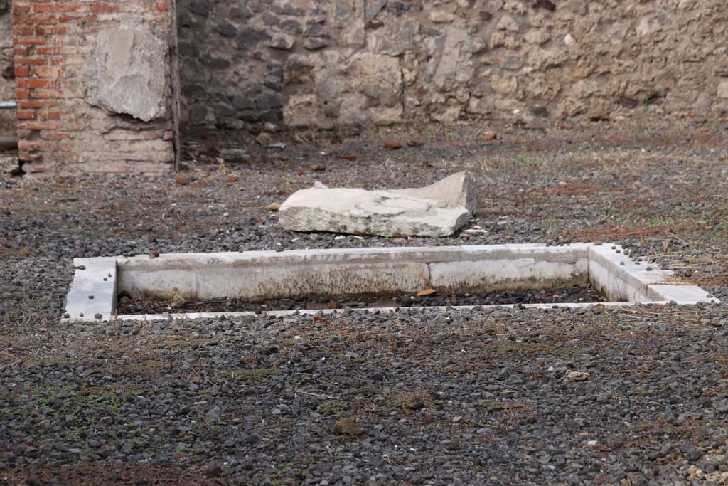 VI.14.5 Pompeii. October 2020. Looking north from entrance doorway towards impluvium in atrium. Photo courtesy of Klaus Heese.