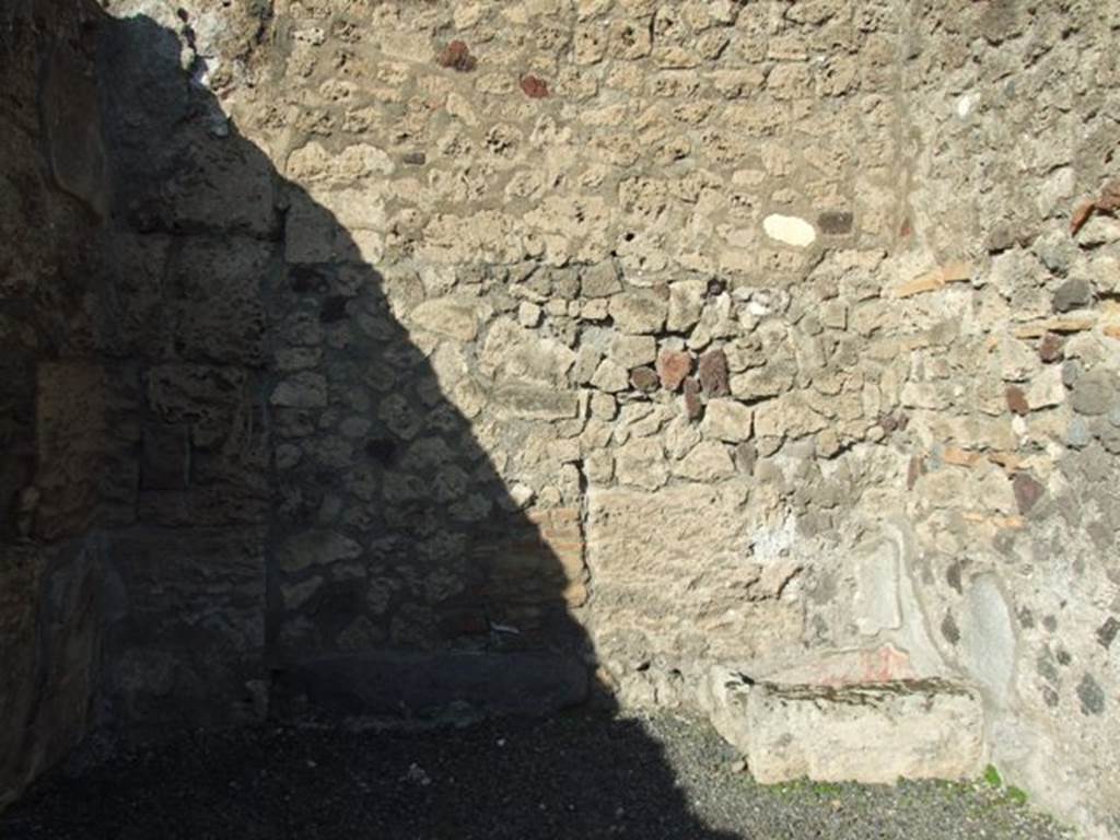 VI.14.13 Pompeii. December 2007. North wall of shop.
