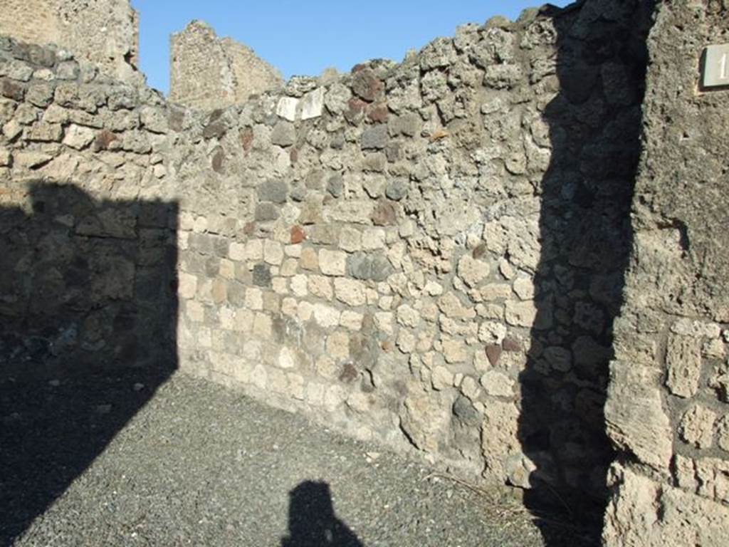 VI.14.14 Pompeii. December 2007. East wall of shop.