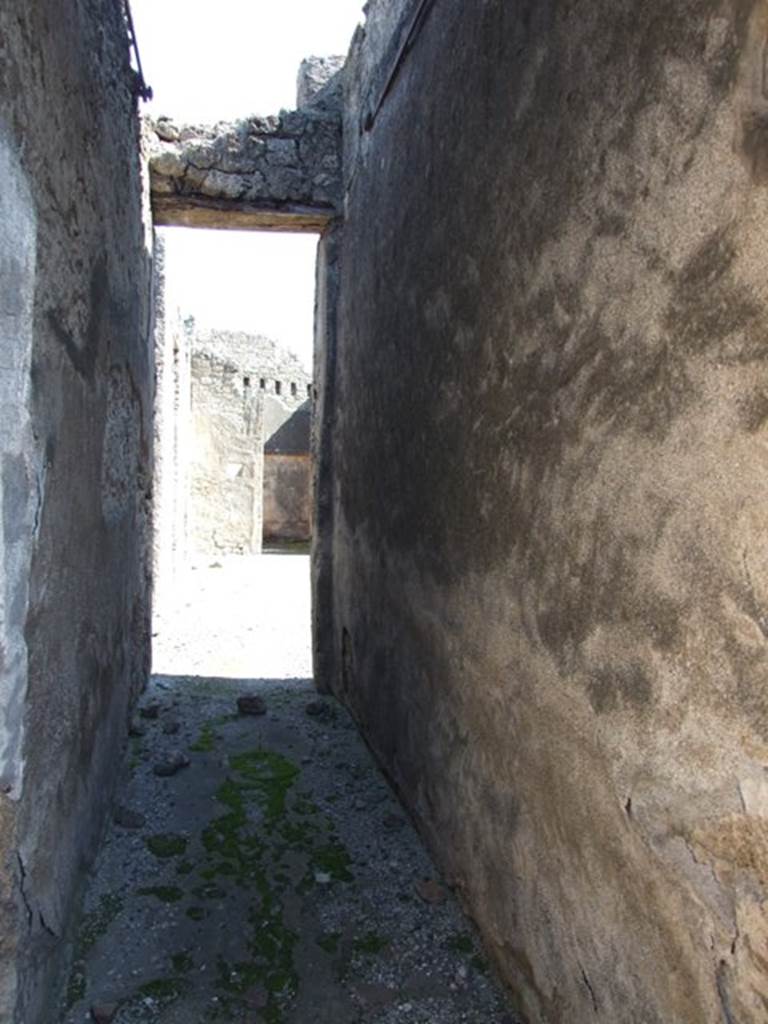 VI.14.20  Pompeii.  March 2009.  Room 5. Andron.  Looking east to front of house.