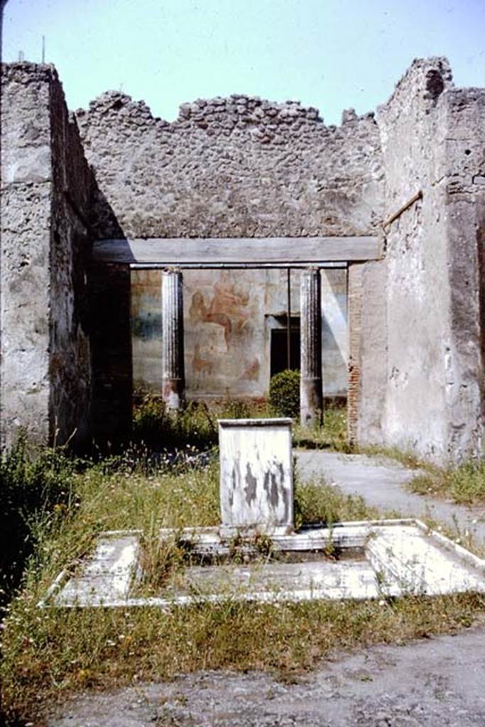 VI.14.20 Pompeii. October 2020. Room 1, looking west across impluvium in atrium. Photo courtesy of Klaus Heese.