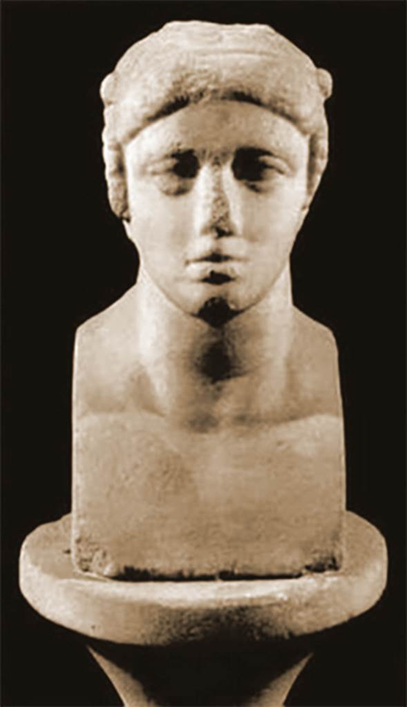 VI.14.27 Pompeii. Room i. Marble herm of a Dionysian female.
Now in Naples Archaeological Museum. Inventory number 110875.