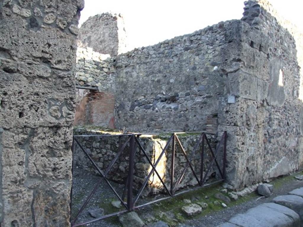 VI.14.36 Pompeii. December 2007. Entrance doorway on east side of Vicolo dei Vettii.