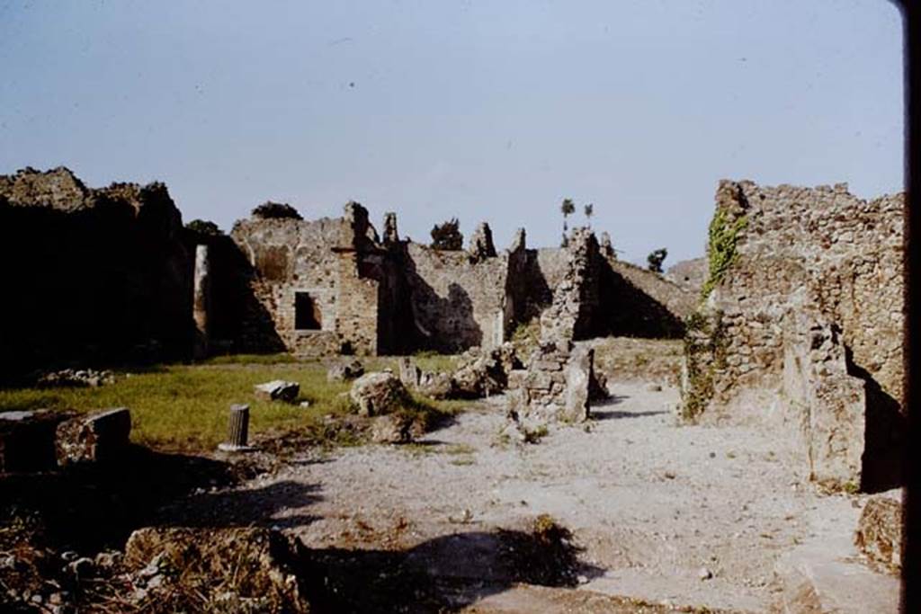 VI.14.38 on left, Pompeii. VI.14.39 is on the right of the photo, as there is no longer a dividing wall. 1966. Looking east. Photo by Stanley A. Jashemski.
Source: The Wilhelmina and Stanley A. Jashemski archive in the University of Maryland Library, Special Collections (See collection page) and made available under the Creative Commons Attribution-Non Commercial License v.4. See Licence and use details. J66f0335