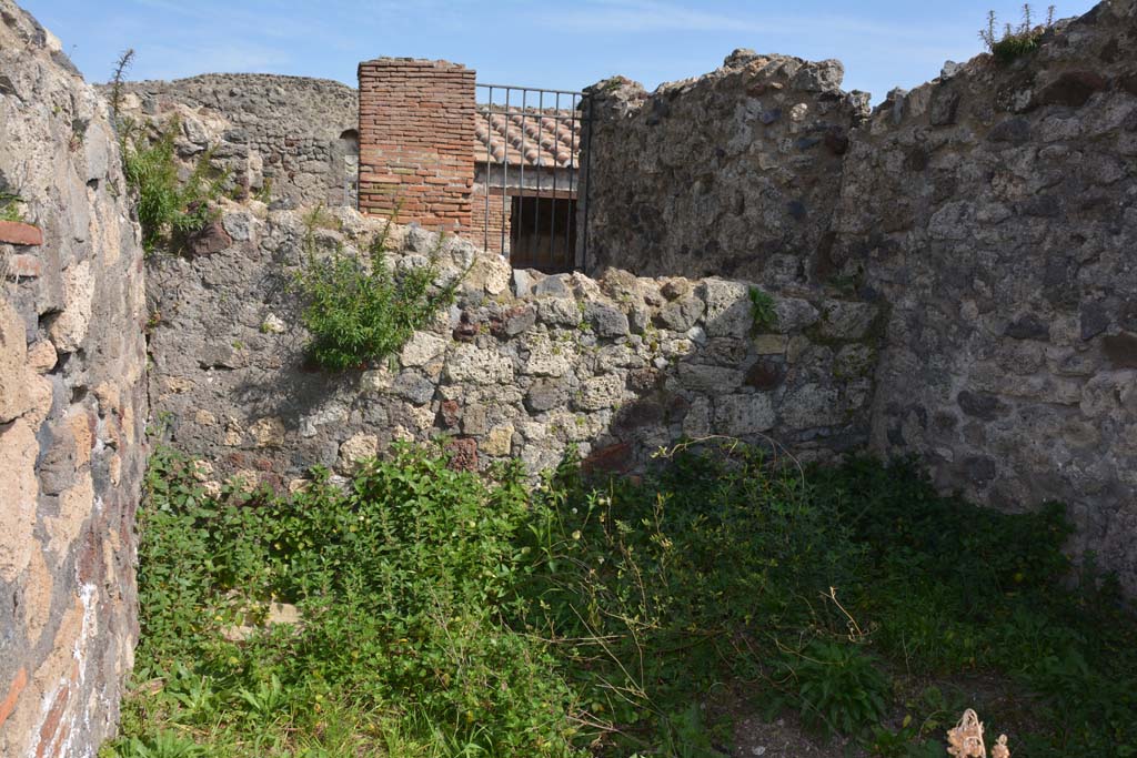 VI 15 5 Pompeii. March 2019. Cubiculum 27, east wall.
Foto Annette Haug, ERC Grant 681269 DÉCOR.
