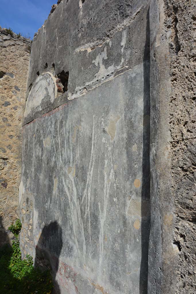 VI 15 5 Pompeii. March 2019. Cubiculum 4, looking north along east wall.
Foto Annette Haug, ERC Grant 681269 DÉCOR.
