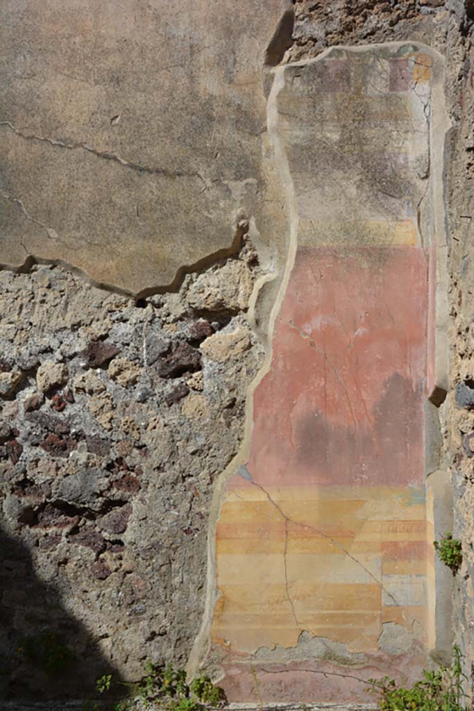 VI 15 5 Pompeii. March 2019. Oecus/triclinium 8, detail from north wall at east end.
