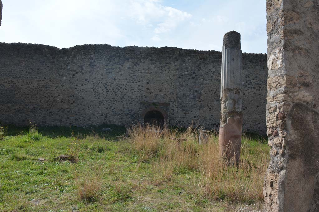 VI 15 5 Pompeii. March 2019. Garden area 11, looking west from east portico.
Foto Annette Haug, ERC Grant 681269 DÉCOR.
