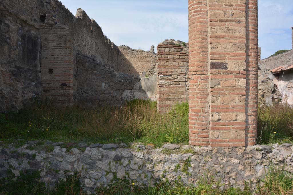 VI 15 5 Pompeii. March 2019. North portico at west end.
Foto Annette Haug, ERC Grant 681269 DÉCOR.

