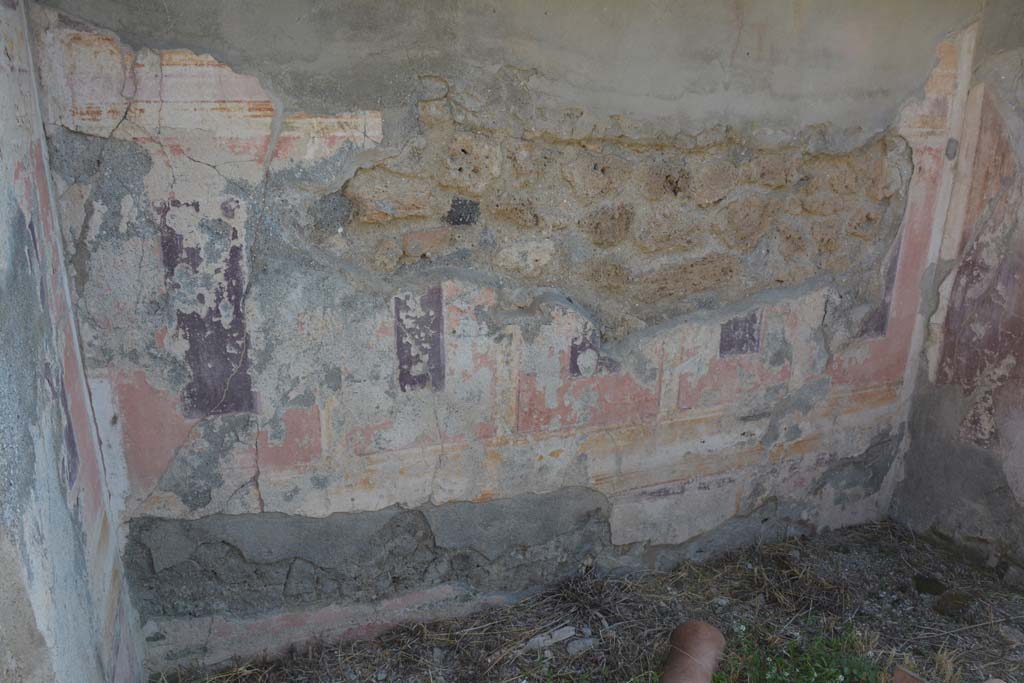 VI 15 5 Pompeii. March 2019. Cubiculum 14, lower centre of east wall.
Foto Annette Haug, ERC Grant 681269 DÉCOR.
