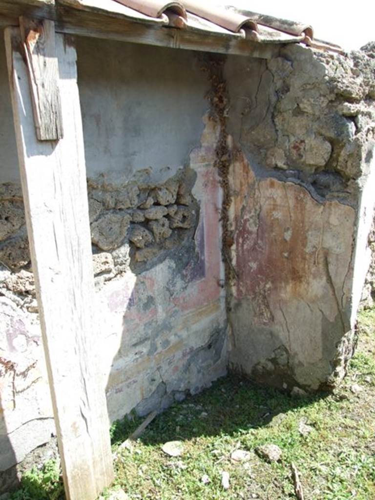 VI 15 5 Pompeii. March 2019. 
Cubiculum 14, south-east corner and south wall on east side of doorway.
Foto Annette Haug, ERC Grant 681269 DÉCOR.
