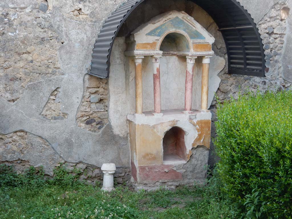 VI.15.8 Pompeii. June 2019. Household shrine in the garden on the west side of the portico.
Photo courtesy of Buzz Ferebee.