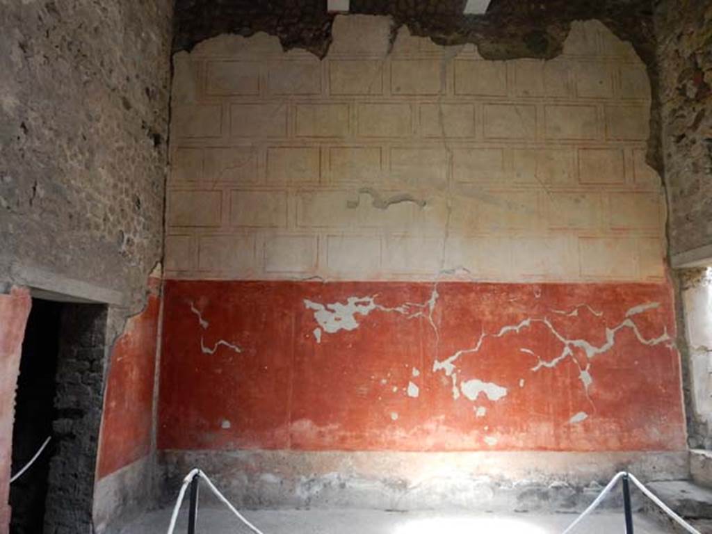 VI.15.8 Pompeii. May 2015. North wall of atrium. Photo courtesy of Buzz Ferebee.