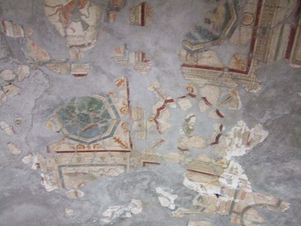 VI.16.7 Pompeii. May 2006. Room R, vaulted painted ceiling.