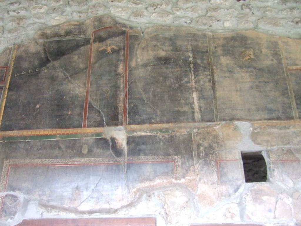 VI.16.7 Pompeii. May2006. Room F, North Portico.  Painted north wall.