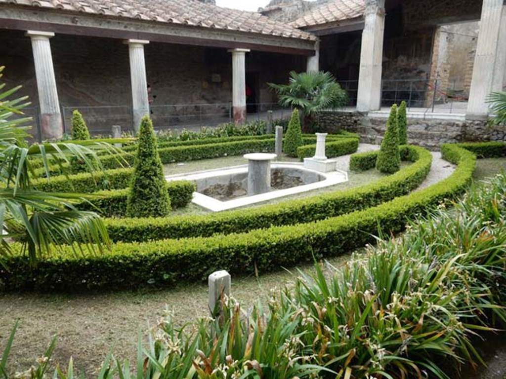 VI.16.7 Pompeii. May 2016. Room F, looking from north portico towards south-west corner of garden area. Photo courtesy of Buzz Ferebee.
