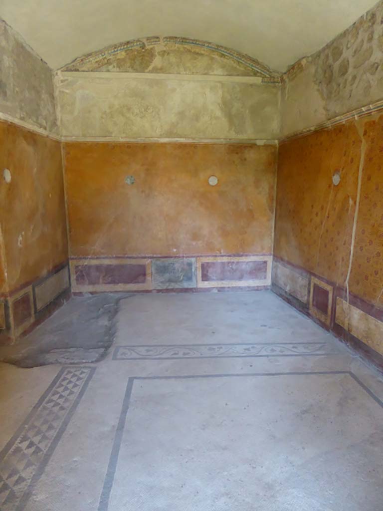 VI.16.7 Pompeii. September 2015. Cubiculum I, looking north across flooring.
Foto Annette Haug, ERC Grant 681269 DÉCOR.

