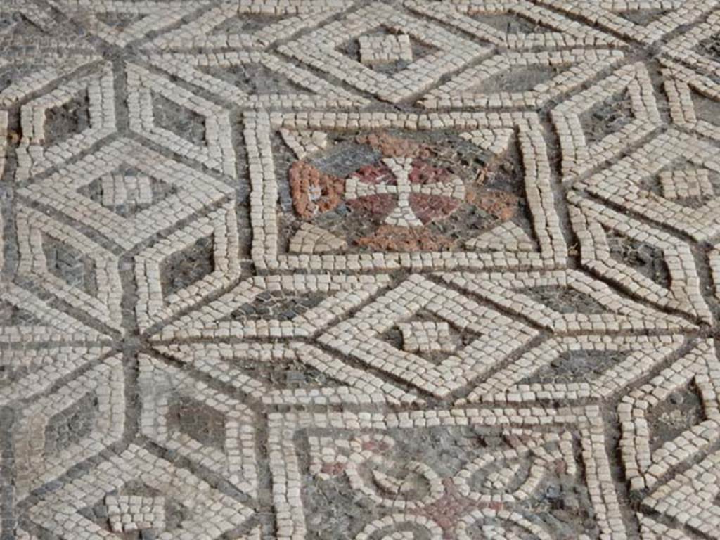 VI.16.7 Pompeii. May 2016. Room E, detail from centre mosaic. Photo courtesy of Buzz Ferebee.
