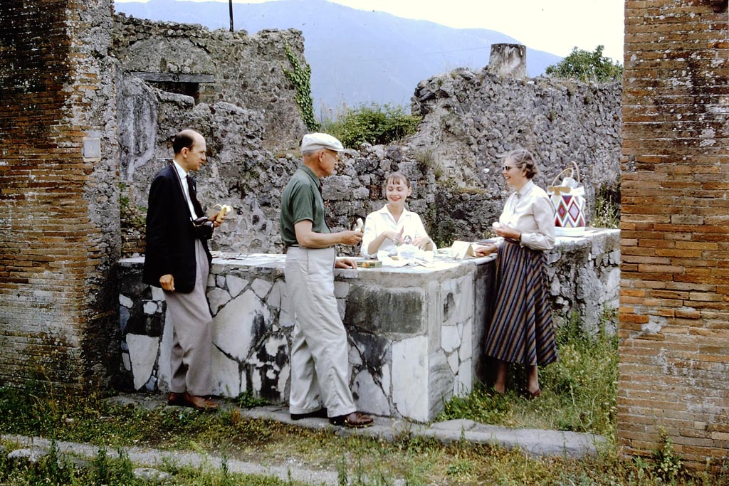 VI.17.4 Pompeii. 1961. Looking south-west towards bar room from Via Consolare. Photo by Stanley A. Jashemski.
Source: The Wilhelmina and Stanley A. Jashemski archive in the University of Maryland Library, Special Collections (See collection page) and made available under the Creative Commons Attribution-Non Commercial License v.4. See Licence and use details.
J61f0450
