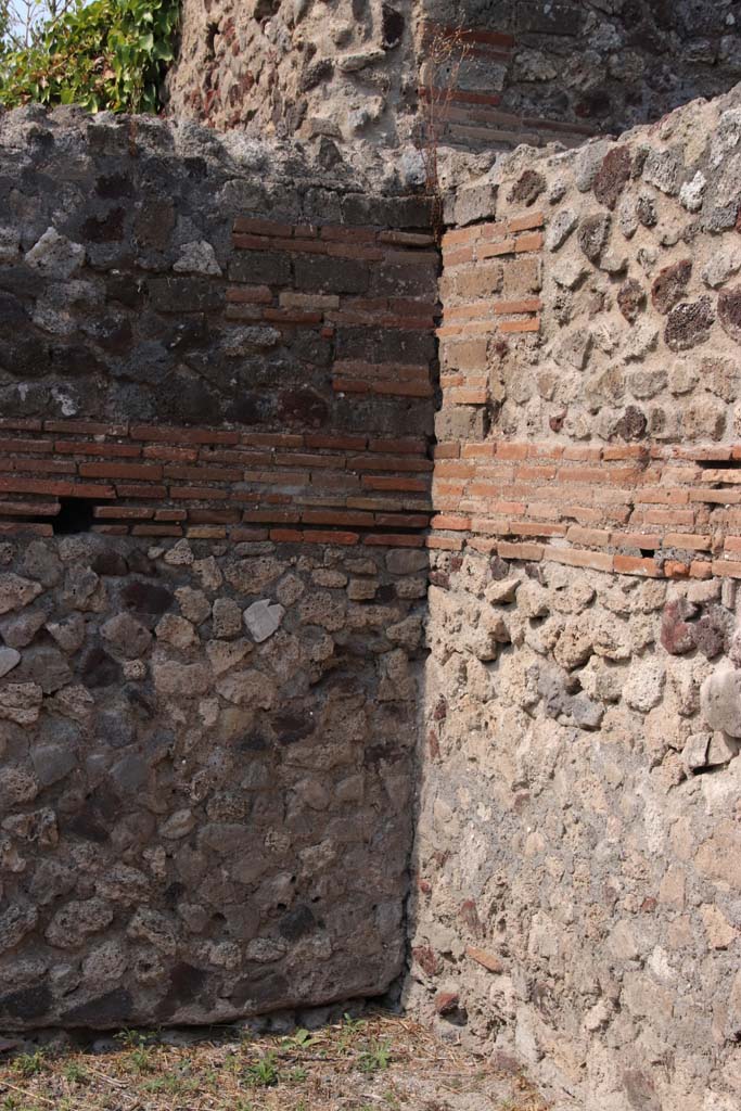 VI.17.8 Pompeii. September 2021. 
Looking towards north-west corner of shop-room. Photo courtesy of Klaus Heese.
