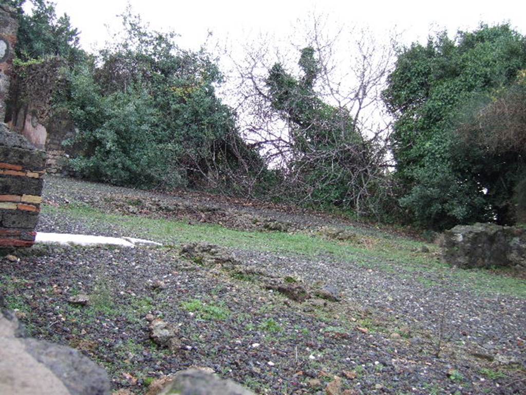 VI.17.9 Pompeii. December 2005. Looking south into atrium of VI.17.10, across site of three ruined rooms.