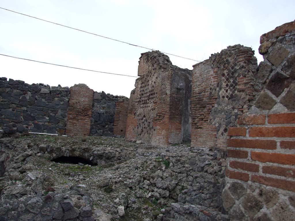 VI.17.36 Pompeii. December 2007. North side of atrium.
