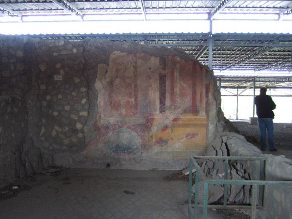 VI.17.41 Pompeii. May 2006. Looking north at west wall of room with painted decoration, on south side of atrium.
