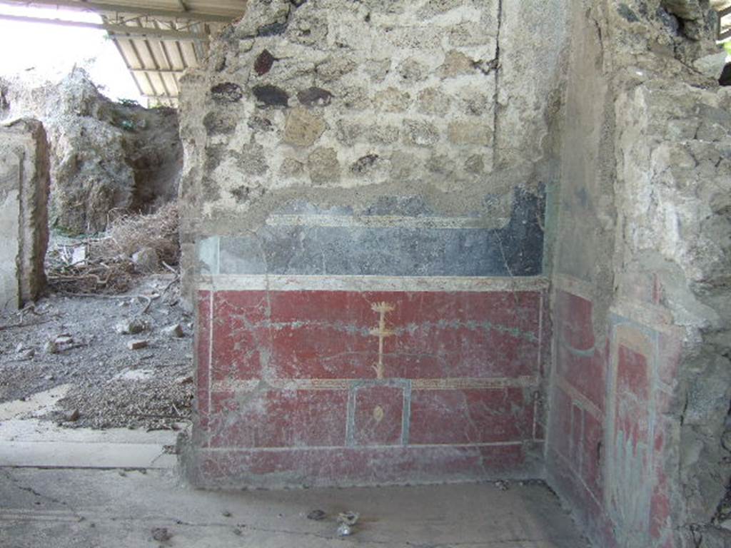 VI.17.41 Pompeii. May 2006. Looking north to higher level room on north side from exedra, possibly cubiculum of VI.17.36.
