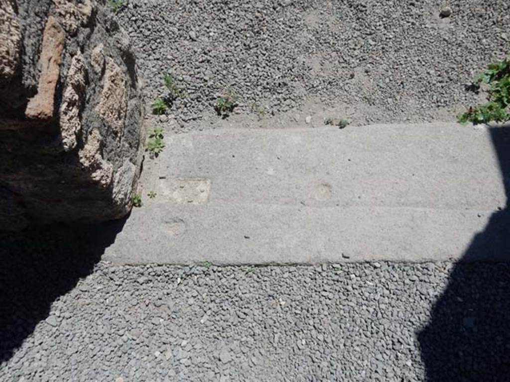 VII.1.25 Pompeii. May 2017. Looking south across threshold to room 29 in south-east corner of atrium. Photo courtesy of Buzz Ferebee.