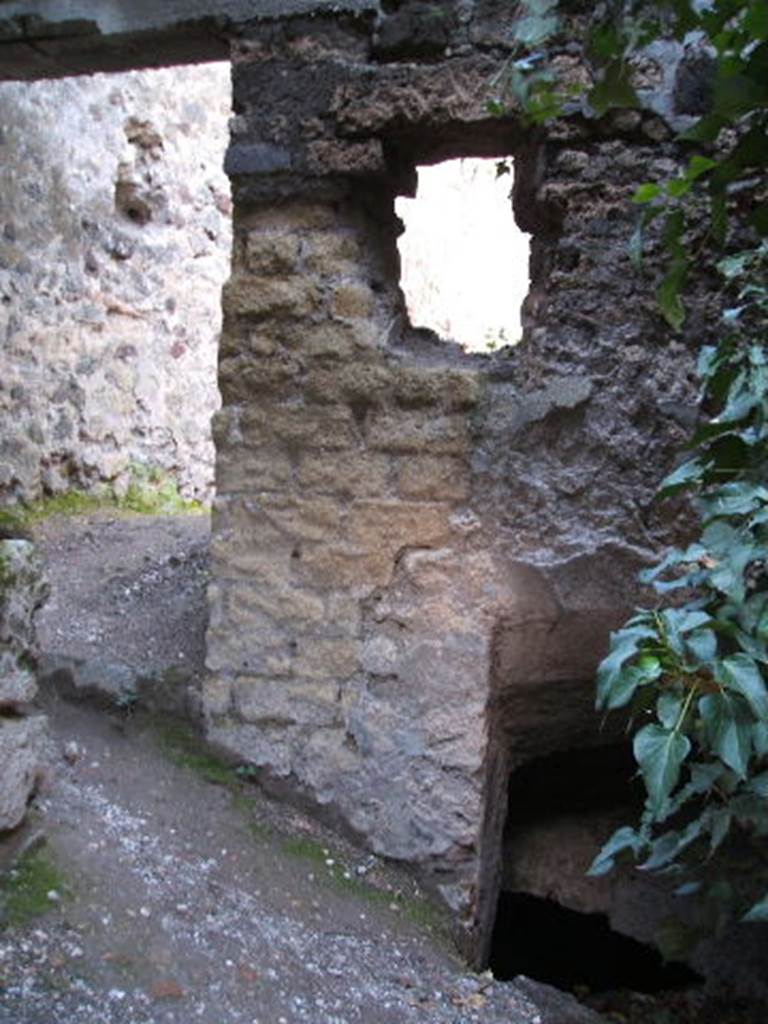 VII.2.14 Pompeii. December 2004. Room in north-west corner, entrance from corridor.  