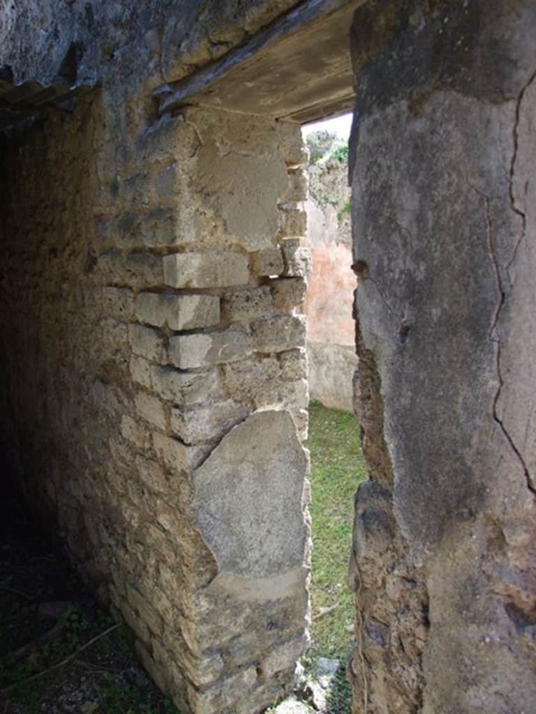 VII.2.16 Pompeii.  March 2009.   Doorway to room 7 from Room 6.