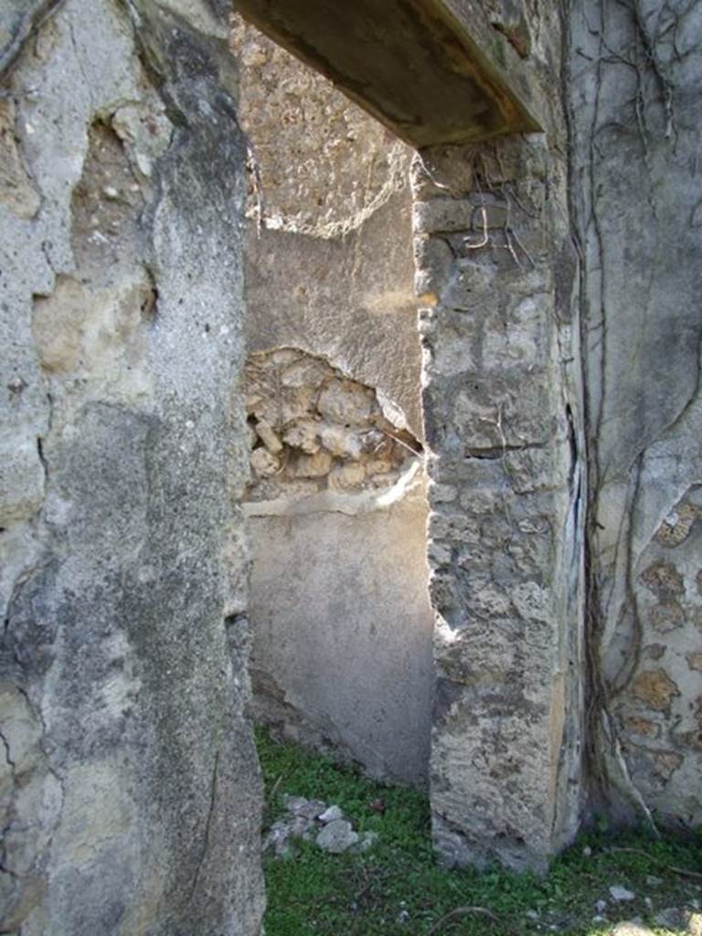 VII.2.16 Pompeii.  March 2009.  Doorway to Room 19.  Cubiculum.