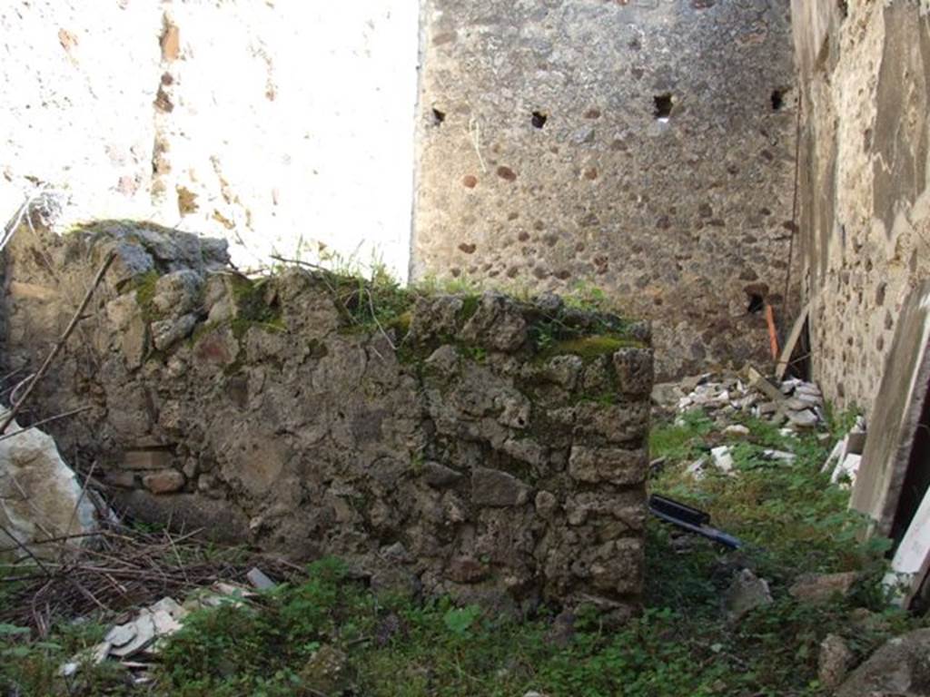 VII.2.16 Pompeii. March 2009. Room 1, porter’s room, and behind it the stable. Looking east.