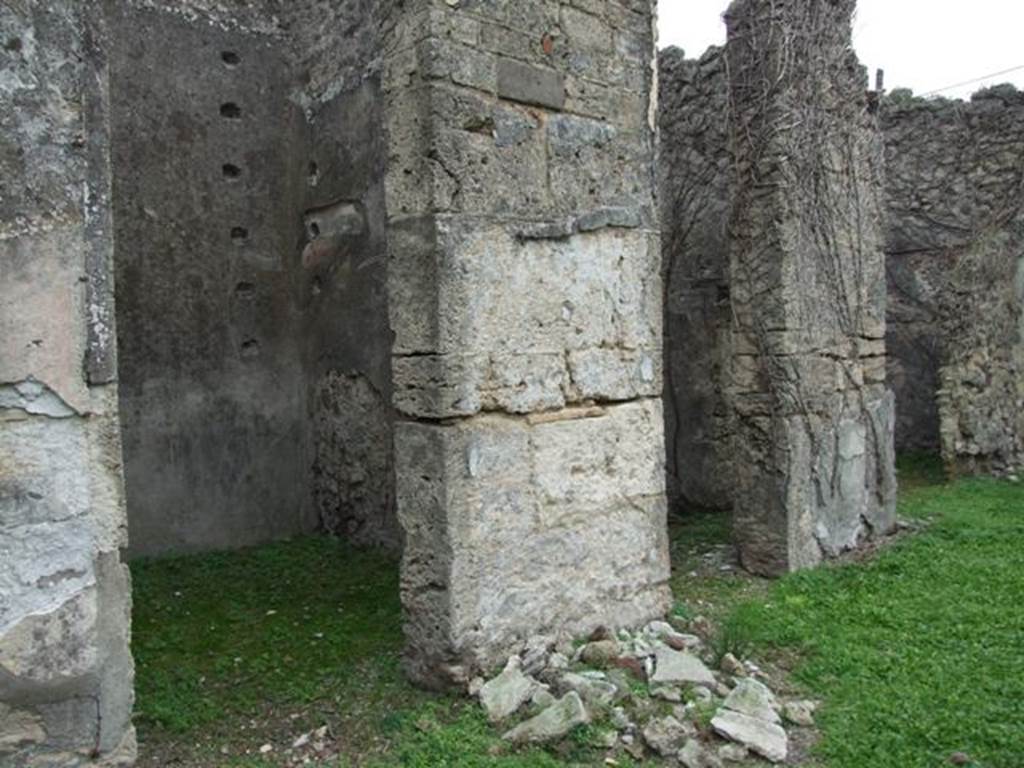 VII.2.20 Pompeii.   December 2007.  Doorways to room 4 and room 5.