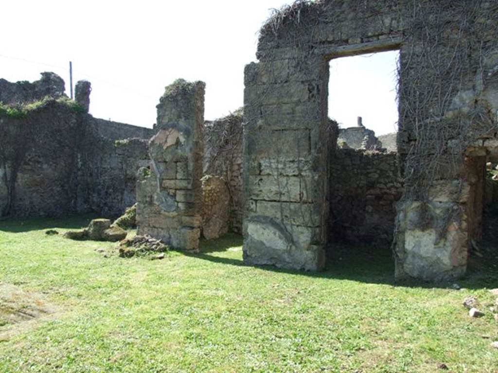 VII.2.20 Pompeii. March 2009. Room 1, west side of atrium with doorways to rooms 16, 17, 18, 19 and 20.