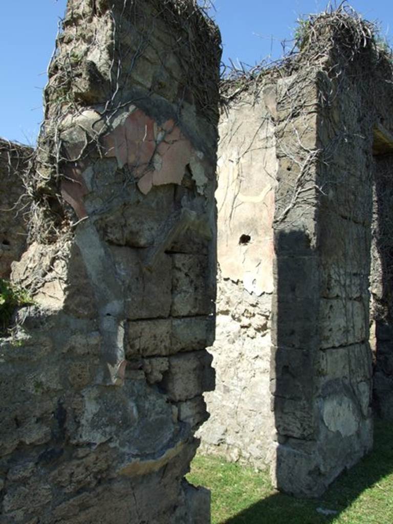 VII.2.20 Pompeii.  March 2009.  Doorway to Room 18. Cubiculum.