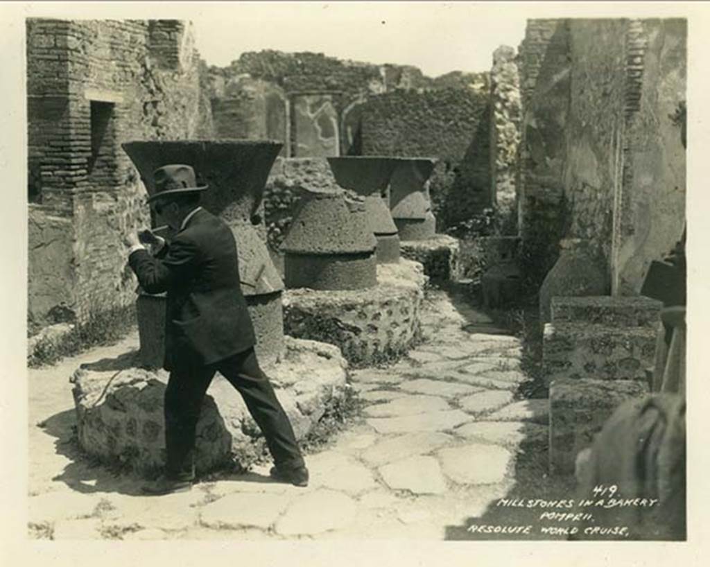 VII.2.22 Pompeii. 1932. Looking east across bakery. Photo taken during a shore-visit from the ship Resolute’s world cruise in 1932. Photo courtesy of Rick Bauer.
