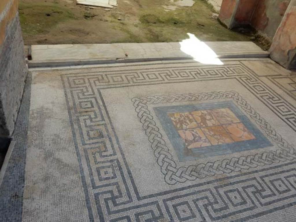 VII.2.45 Pompeii, May 2018. Looking north across tablinum flooring towards threshold separating from garden area.
Photo courtesy of Buzz Ferebee.