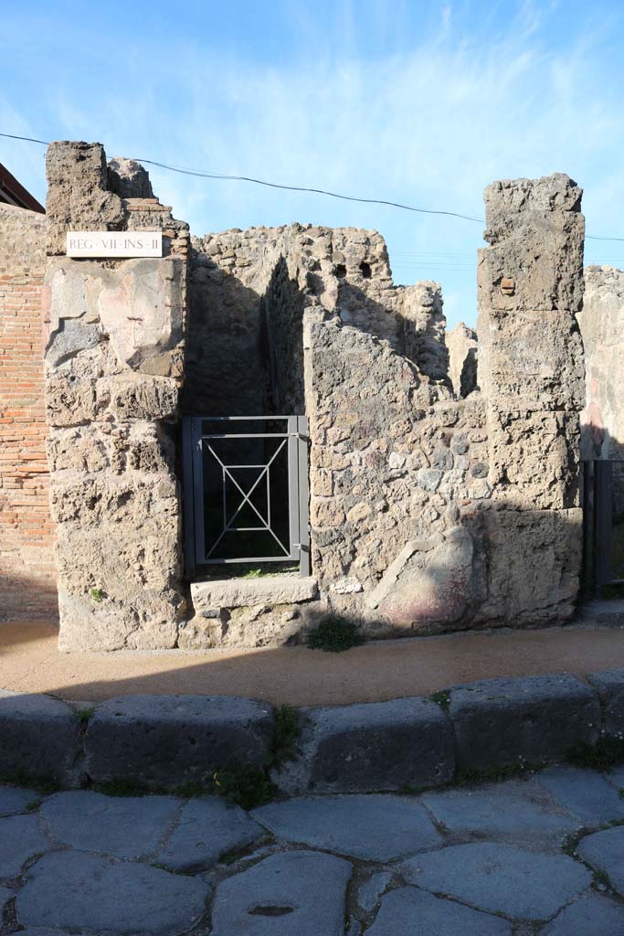 VII.2.47, Pompeii. December 2018.
Looking north to entrance doorway. Photo courtesy of Aude Durand.