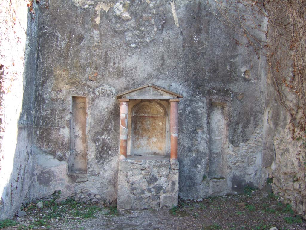 VII.3.6 Pompeii. September 2005. South wall of garden.