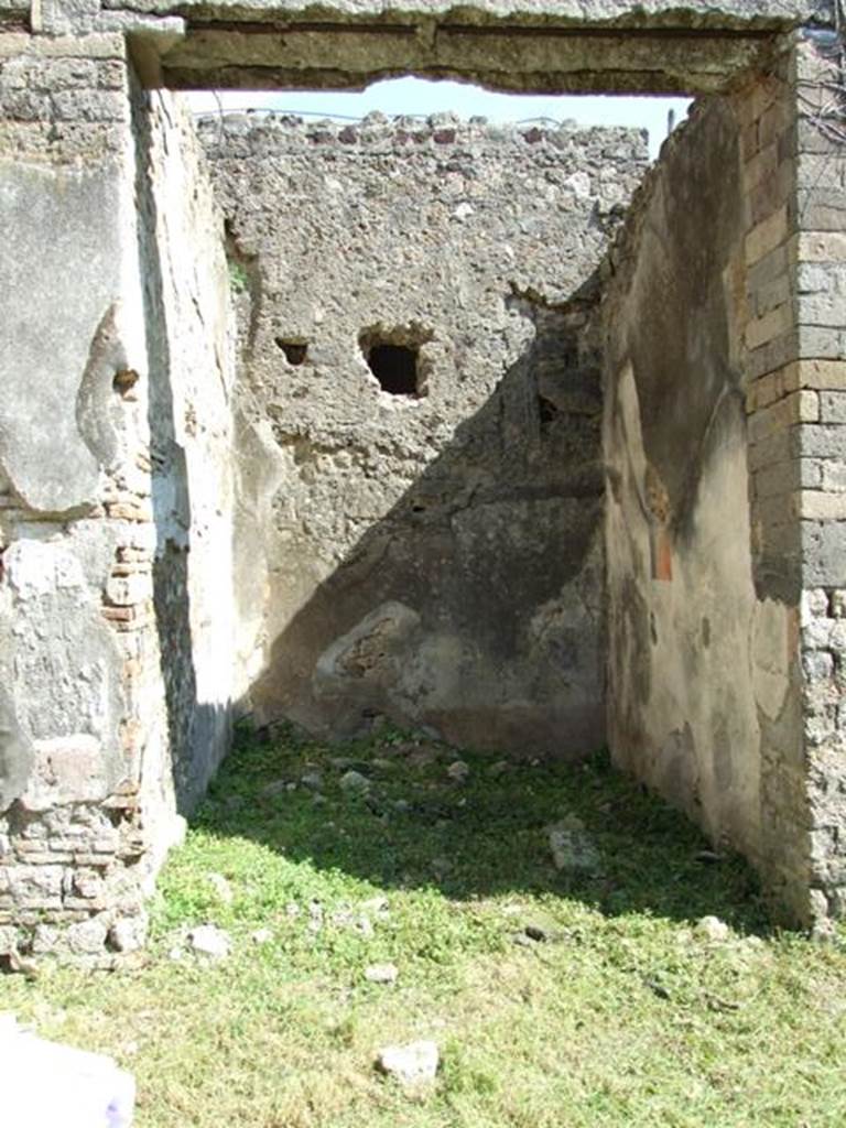 VII.3.29 Pompeii. March 2009. Room 13. Ala, looking east.