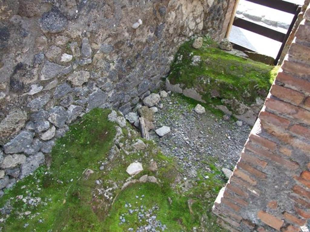 VII.4.4  Pompeii. March 2009.  Looking west in cupboard or small room under stairs of VII.4.5