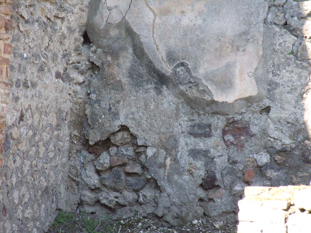 VII.4.25 Pompeii. March 2009. North wall of cubiculum.