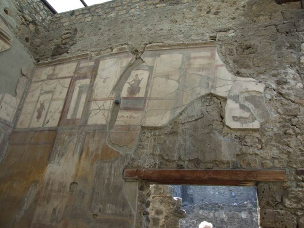 VII.4.31 Pompeii.  March 2009.  Room 12. Oecus. Upper West wall.
