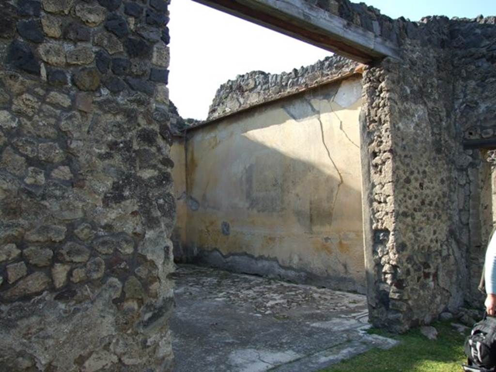 VII.4.31 Pompeii.  March 2009.    Doorway to Room 20. 
