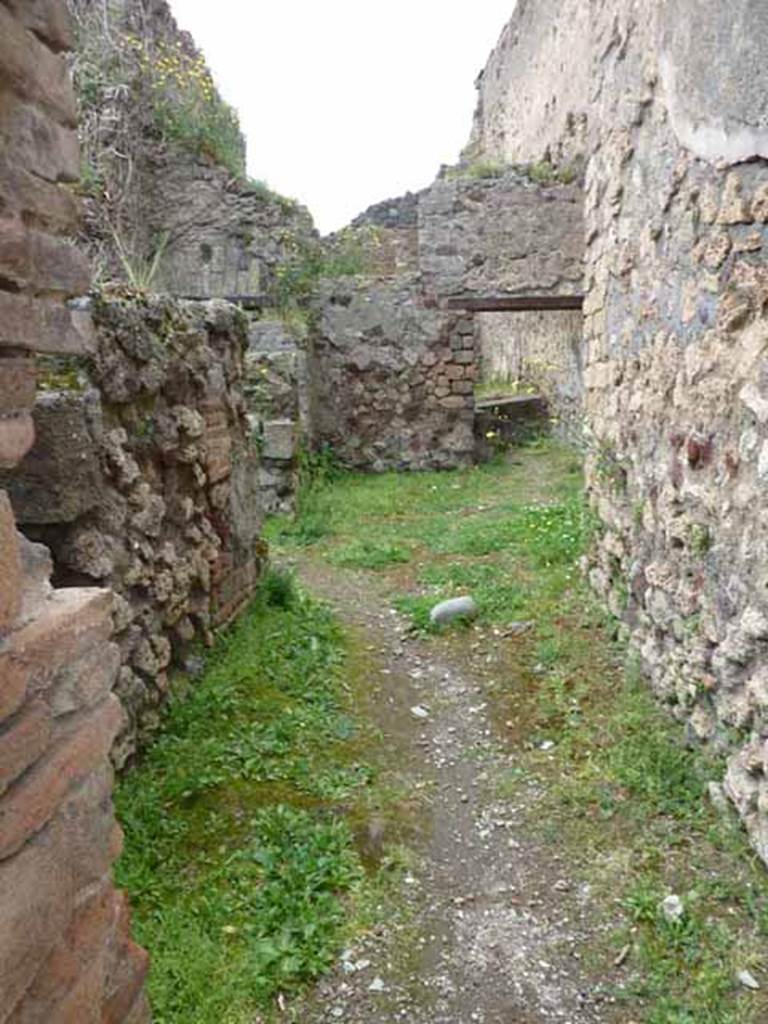 VII.4.41 Pompeii. May 2010. Looking west from entrance towards rear rooms of VII.4.39.