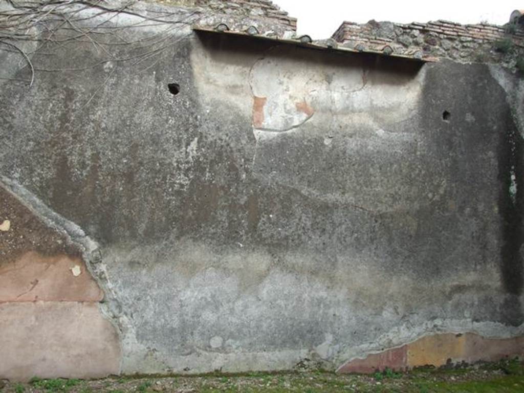 VII.4.48 Pompeii. March 2009. Room 17.  East wall.