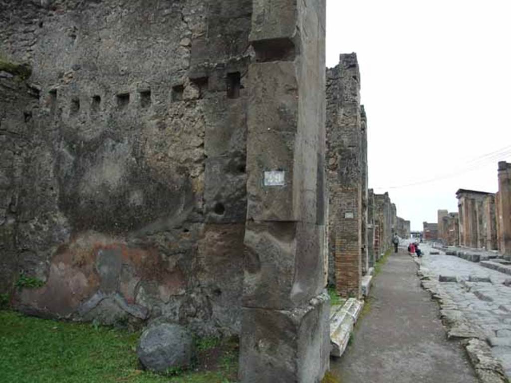 VII.4.49 Pompeii. May 2010. West wall.  Looking west along Via della Fortuna.